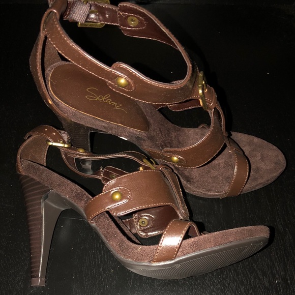 Brown Solanz Stilettos - Picture 3 of 4